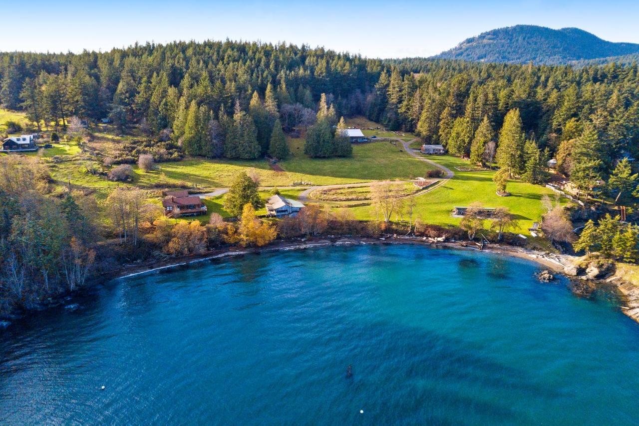 Obstruction Pass Cottage Olga Exterior photo