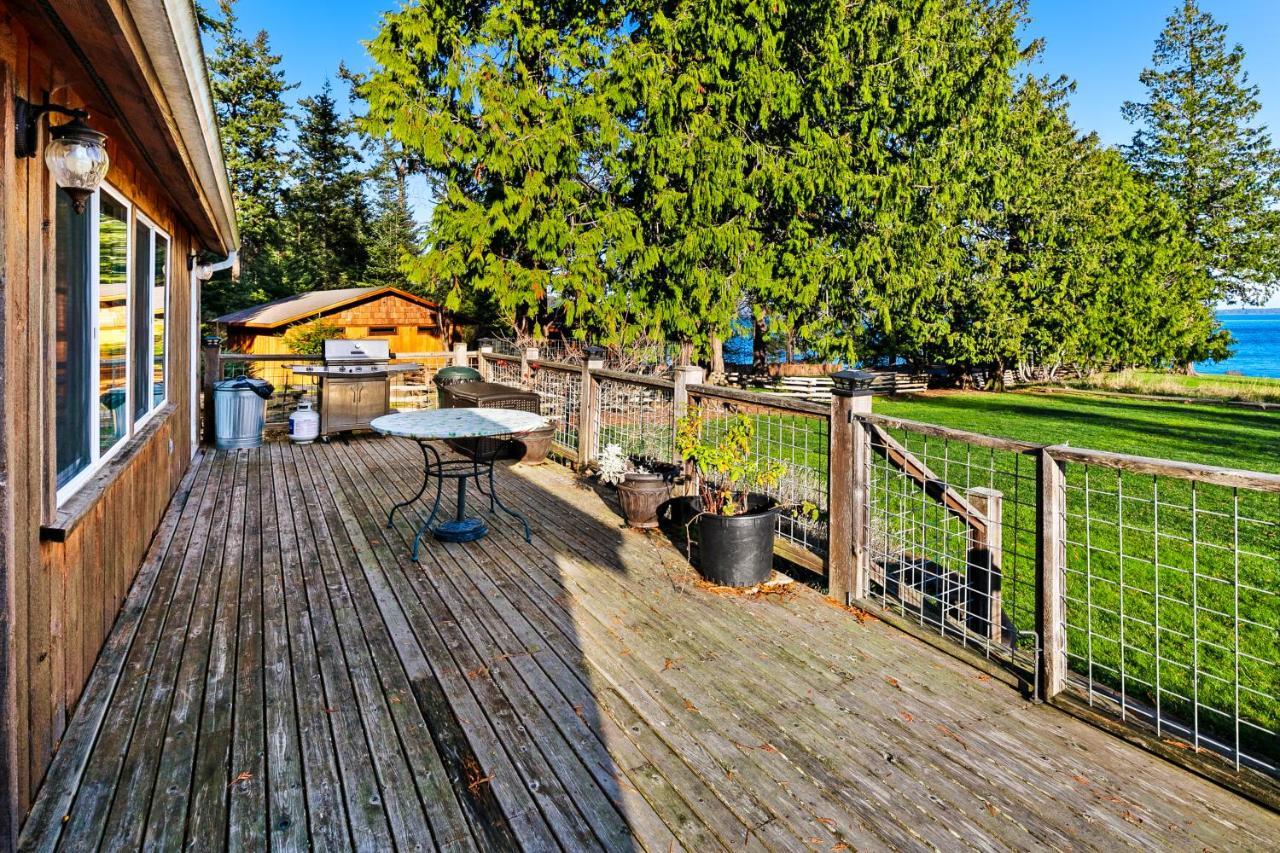 Obstruction Pass Cottage Olga Exterior photo